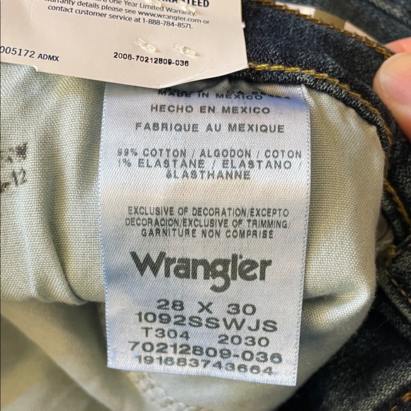 Wrangler Men's Slim Straight Jeans. 28 x 30. NWT. - Picture 5 of 10